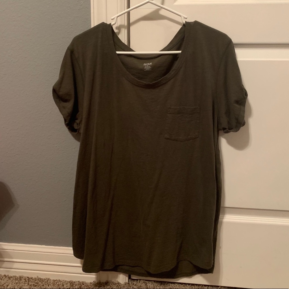 t-shirt with pocket and rolled sleeves